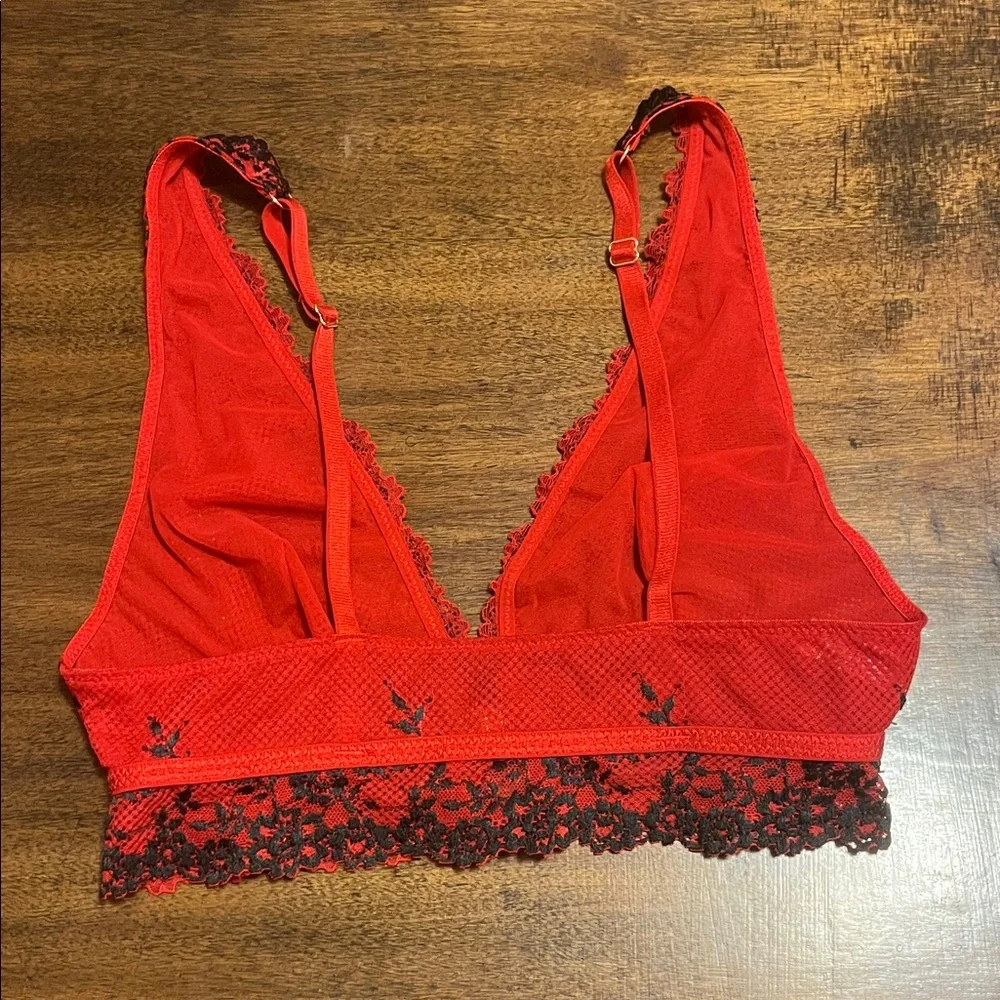 La Vie En Rose Semi-Sheer Red and Black Lace Bralette - Picture 4 of 10
